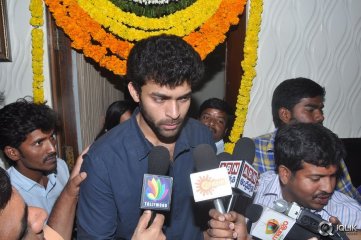 Mukunda Movie Hungama at Sandhya Theatre